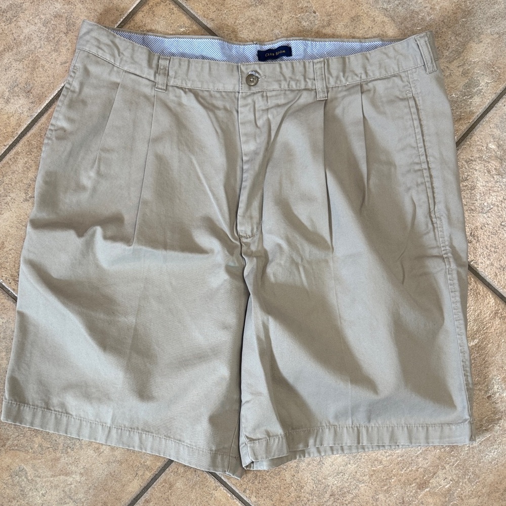 Club Room Men's Khaki Flat Front Shorts